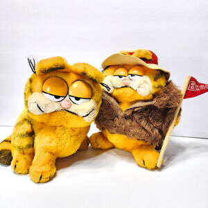 Lot of 2 Vintage Dakin Garfield's BCOC Big Cat On Campus Beaver Coat 1981 Plush